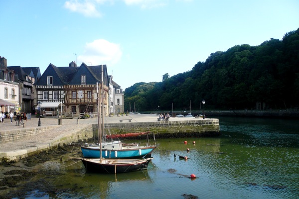 stgoustan riviere.JPG